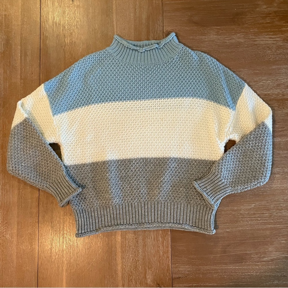 Color Block Sweater Blue, White Gray